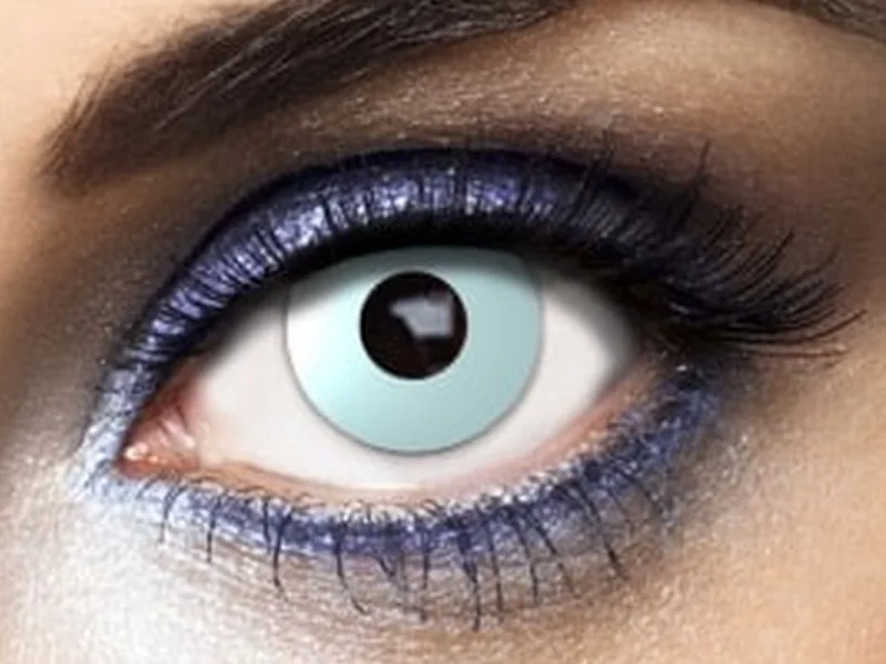 Lentilla de fantasía Baby Blue: iris azul claro